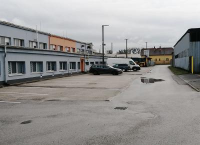 Hala 00 s administratívnou prístavbou zo severo-západnej strany
